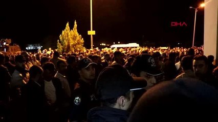 Son dakika haberi! ŞANLIURFA'DA OKUL ÖNÜNDEKİ SİLAHLI KAVGADA 2 ÖĞRENCİ ÖLDÜ, 14 KİŞİ YARALANDI