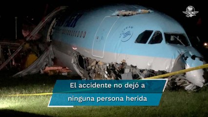 Avión aterriza mal y termina con el fuselaje destrozado en aeropuerto de Filipinas