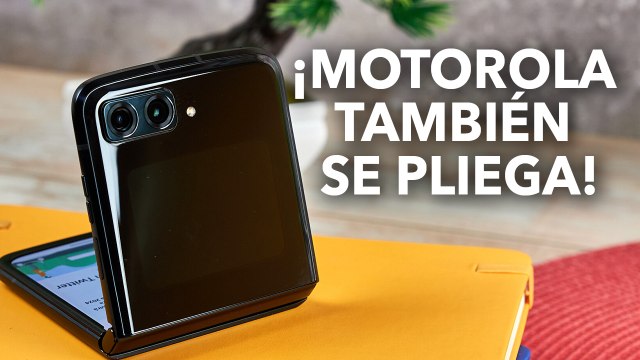 Unboxing Motorola Razr 2022