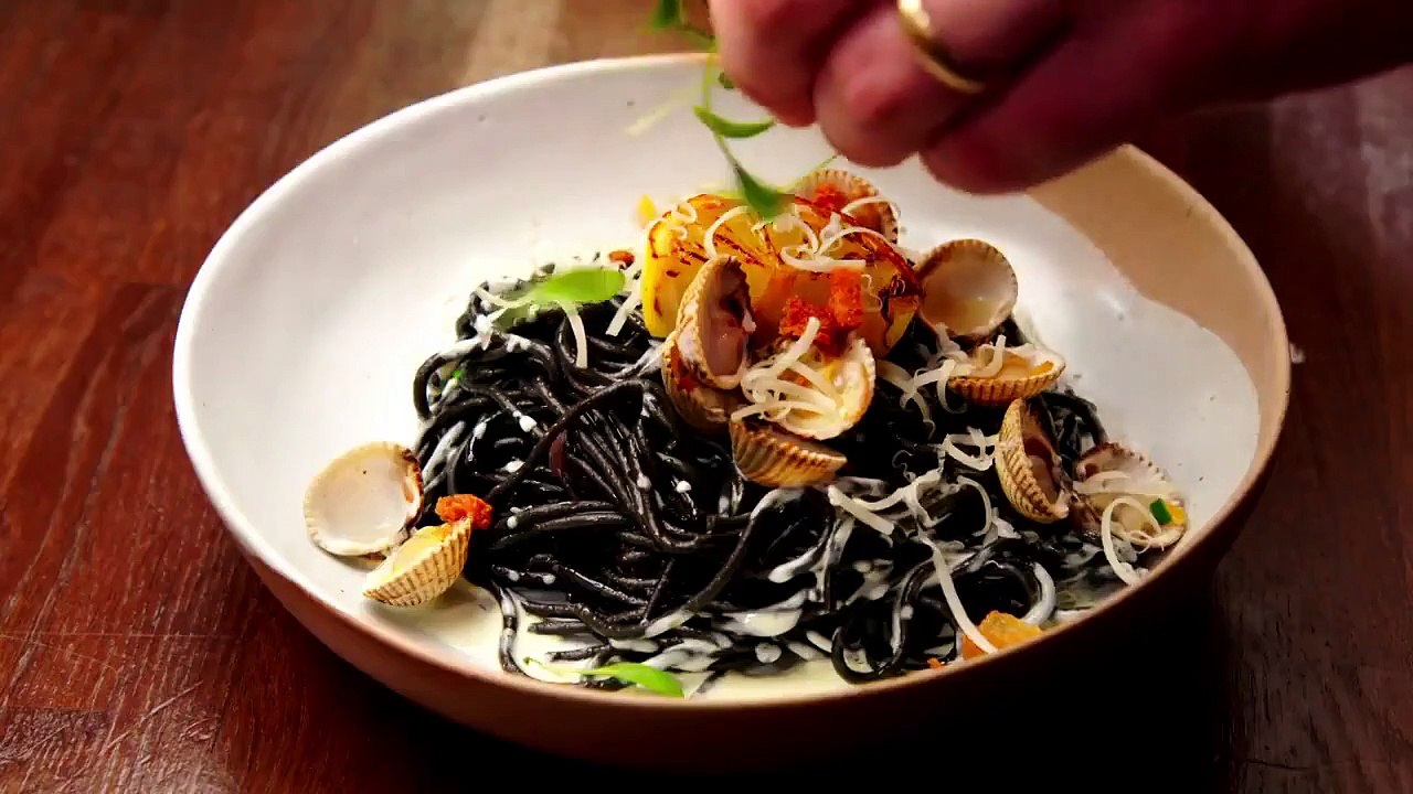 Million Pound Menu - Se1 - Ep03 - Hollings and The Cheese Wheel HD Watch HD Deutsch