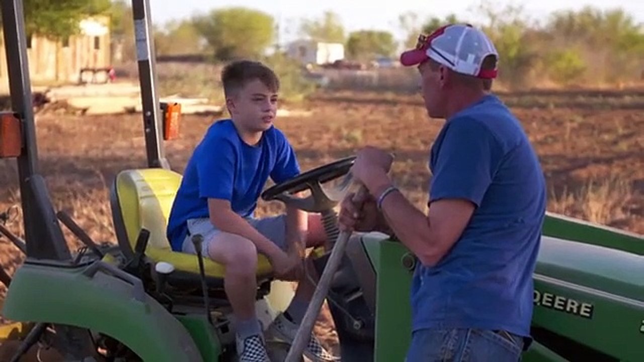 Pig Royalty - Se1 - Ep04 - Tyler Meets His Hero HD Watch HD Deutsch