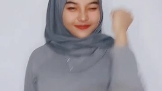 Hijab Cantik Joget Menambah Nafsu Makan