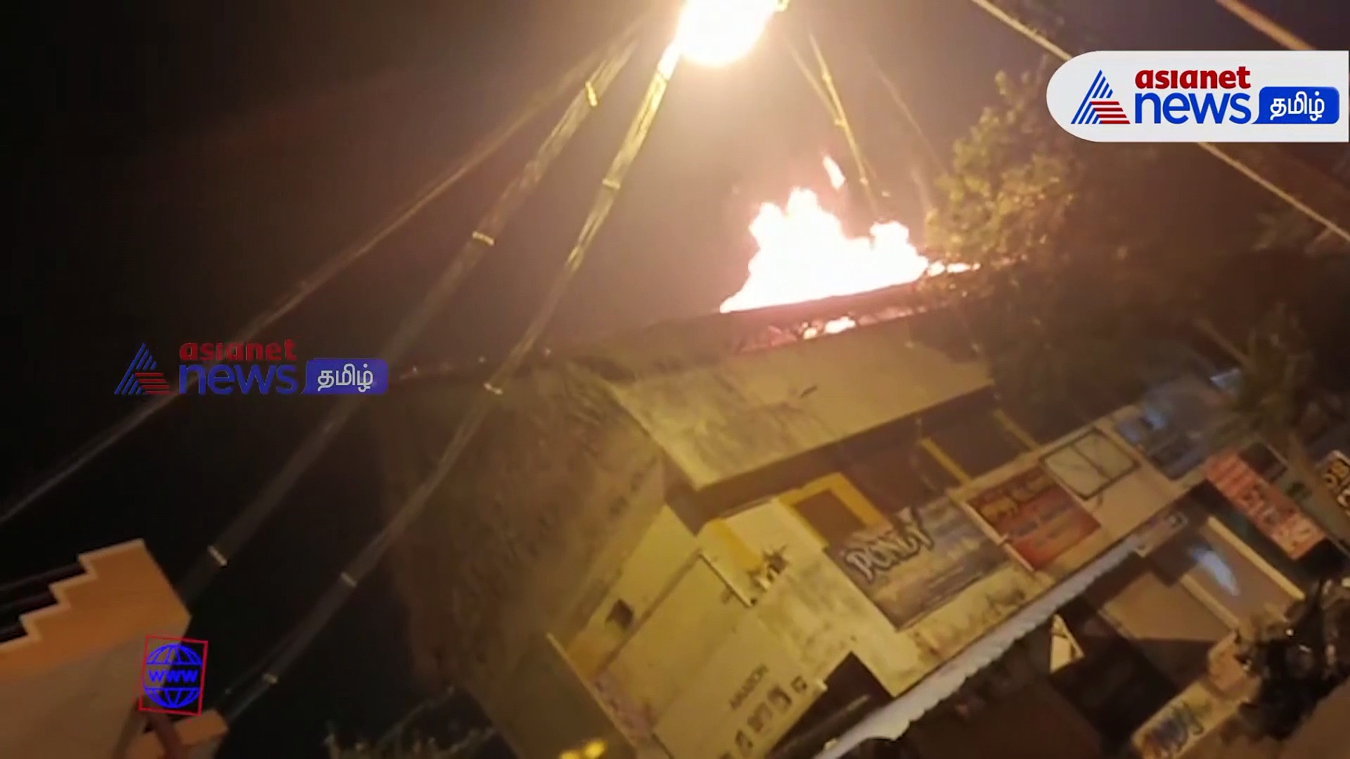 Watch : புதுவையில் ராக்கெட் பட்டாசு வெடித்ததில் கோச்சிங் சென்டரில் தீவிபத்து!