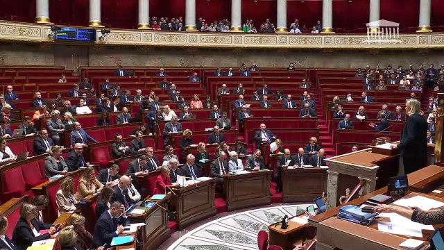 1ère séance : Deux motions de censure (art. 49, al. 3 de la Constitution) : discussion et votes - Lundi 24 octobre 2022