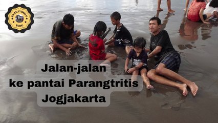 Jalan-jalan ke pantai Parangtritis Jogjakarta