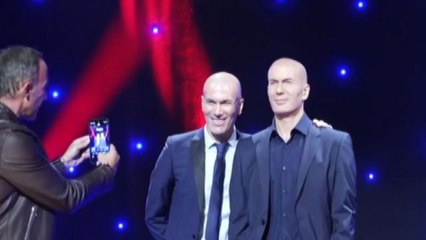 Nuova statua di cera di Zinedine Zidane al Museo Grévin di Parigi