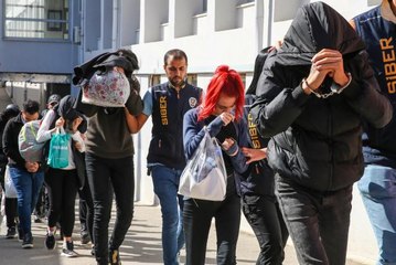 Adana haberleri... Adana merkezli dolandırıcılık operasyonunda 17 zanlı tutuklandı