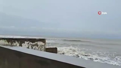 Sitrang Kasırgası Bangladeş'i vurdu: 16 ölü