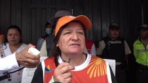 Cánticos y firmas contras las minas de Ecuador