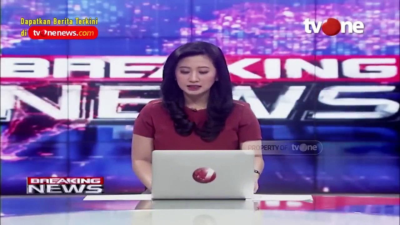 BREAKING NEWS! Wanita Bawa Senpi Coba Terobos Istana _ tvOne