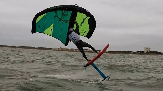 Convivialité, partage d'expérience, vie de groupe l'essence même de l'ENGIE Kite Tour ! / Fédération Française de Voile 2022