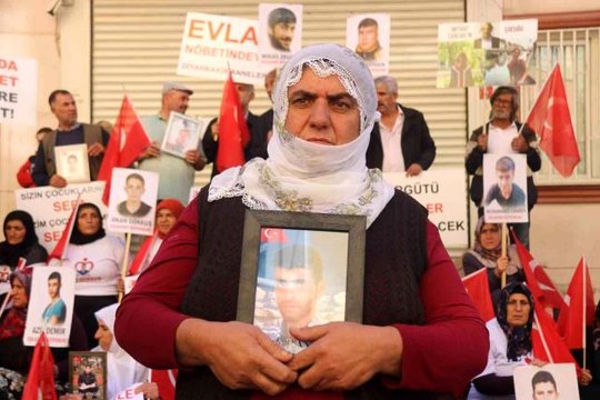 HDP-PKK mağduru aileler direniyor, evlat nöbetine katılım devam ediyor