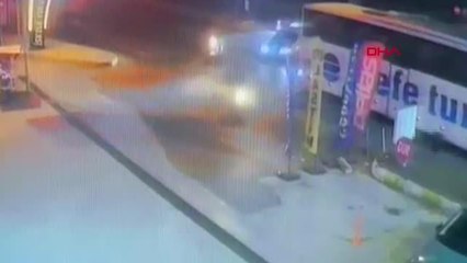 Son dakika haberleri | MOTOSİKLETİN SÜRÜCÜSÜNÜN ÖLDÜĞÜ KAZA KAMERADA