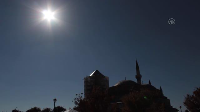 Parçalı Güneş tutulması gözlemlendi