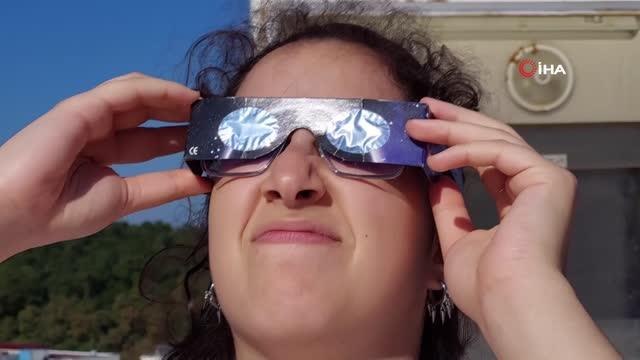 Samsun haber | Samsun'da Güneş tutulmasına üniversite öğrencileri ilgi gösterdi