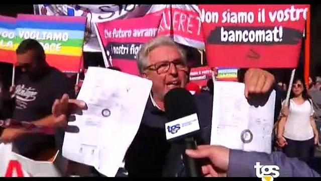 Anche a Palermo la protesta contro il caro bollette