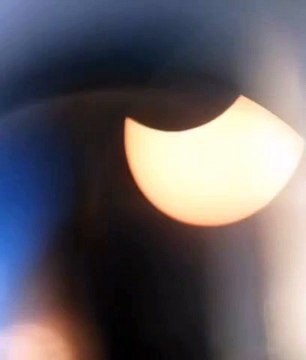 सूर्य को लगा ग्रहण : सड़कें व बाजार सूने, मंदिरों के पट बंद, देखा खगोलिय घटना का अद्भुत नजारा