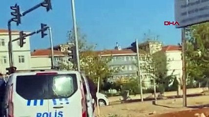 Akrabalar okul önünde çatıştı, arada kalan iki öğrenci hayatını kaybetti