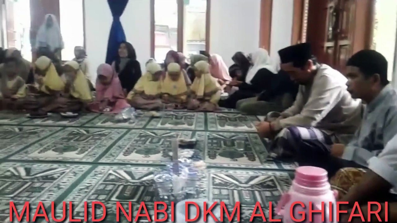 Acara Maulid Nabi di DKM  Al Ghifari Yang dihadiri Kades Cisewu