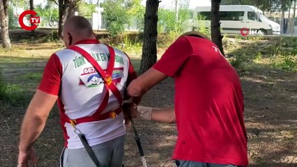 Karpuz tarlasında çalışarak dünya şampiyonu oldu