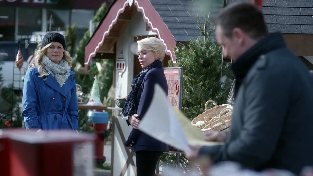 Petits meurtres et pâtisserie : Un mort sous le sapin Bande-annonce (RU)