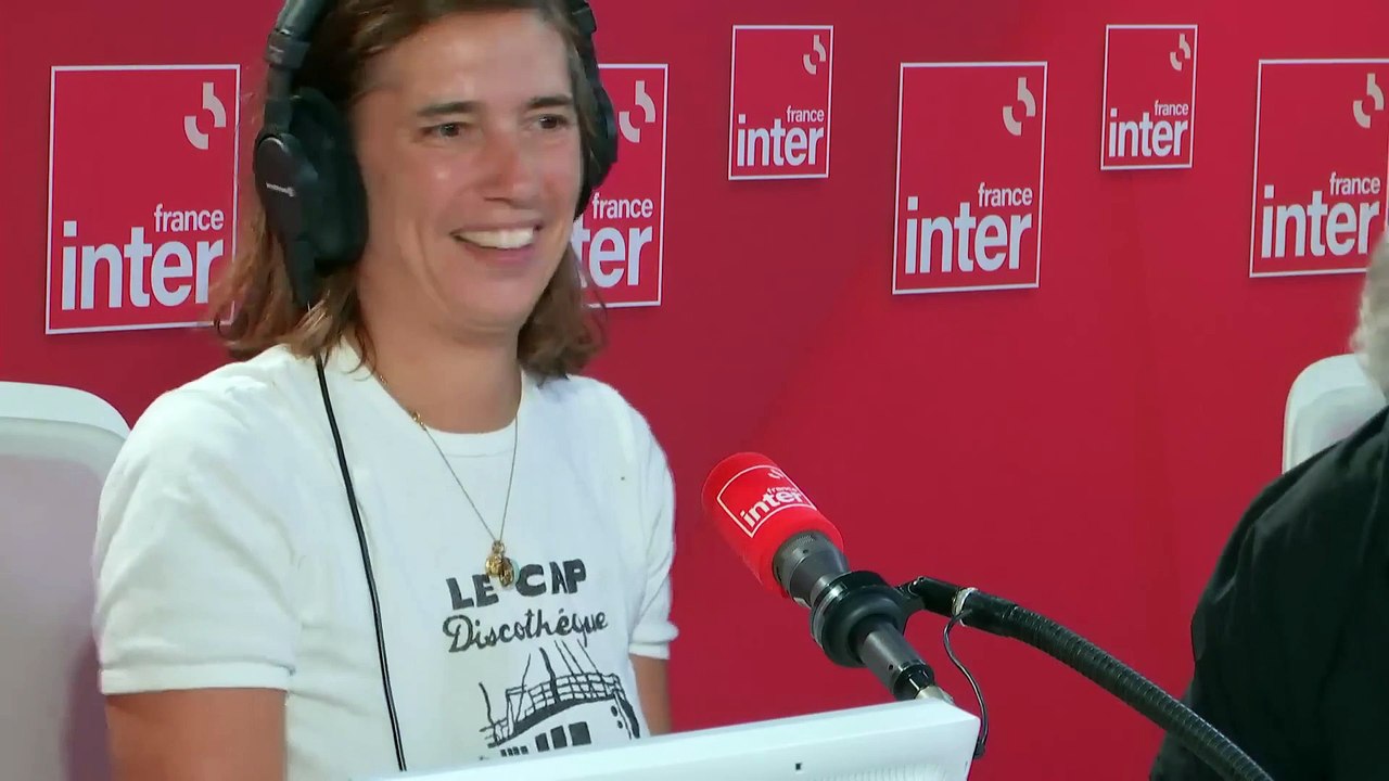 "Baba le barbare" - Le Billet de Sophia Aram provoque la colère de Cyril Hanouna qui va saisir l'ARCOM (ex CSA)