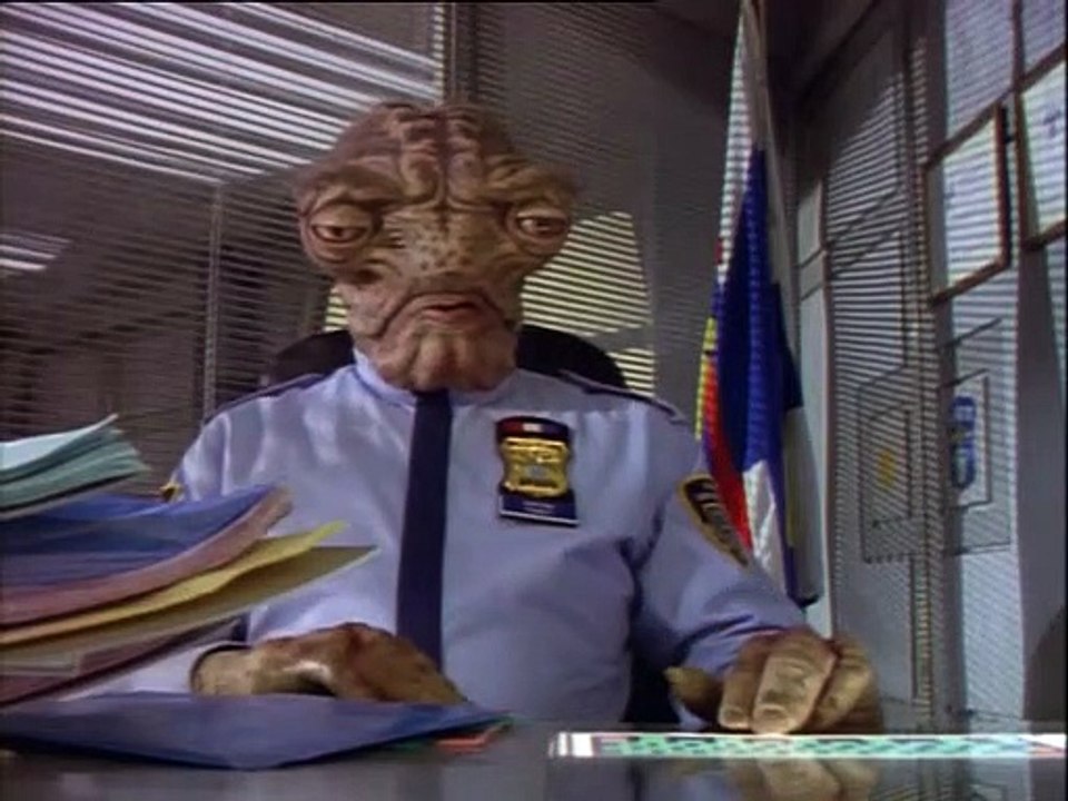Space Cops Tatort Demeter City Staffel 1 Folge 11 HD Deutsch video