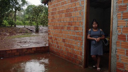 Siglos de historia y un callejón sin salida para pueblo guaraní en Brasil