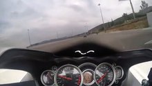 O poder de aceleração de uma Suzuki Hayabusa dos 60 aos 300 km/h