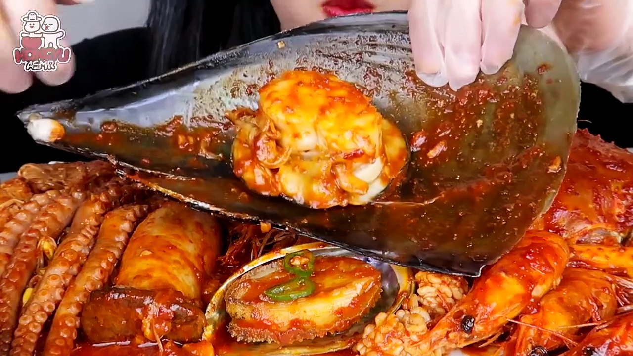 Spicy Seafood Boil Mukbang 매운 해물찜 먹방 Octopus Shrimp Scallop Enoki