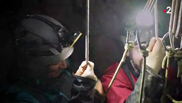 Claudio Capéo dans Nos Terres inconnues , sur France 2