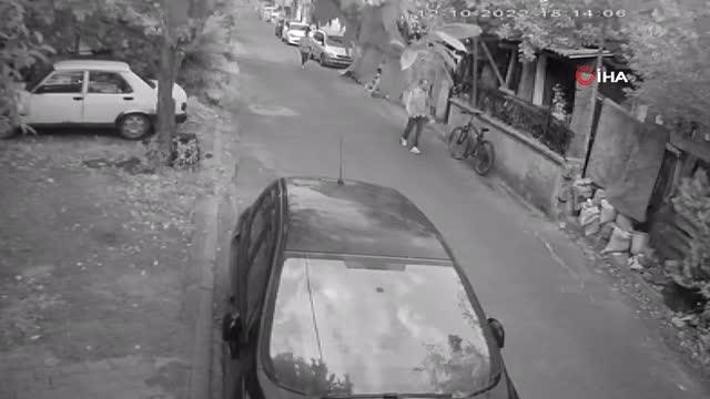Hırsız, duvara yaslı olan bisikleti böyle çaldı