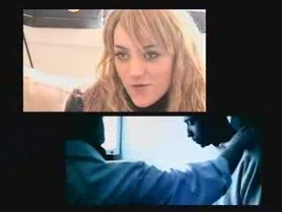 Léa Castel Interview Public