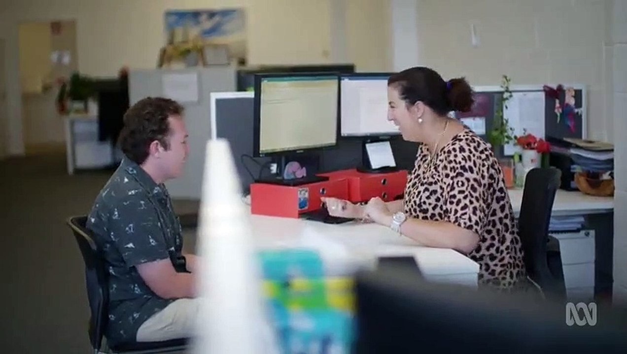 Employable Me (AU) - Se2 - Ep02 HD Watch HD Deutsch