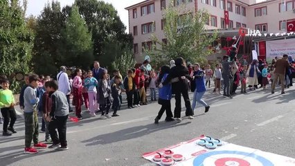 Hastane bahçesinde 'Sağlıklı Çocuklar Şenliği' düzenlendi