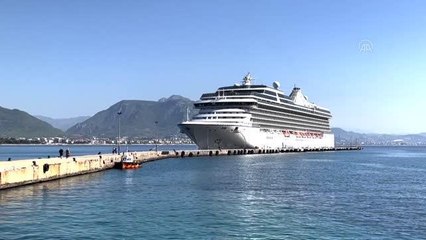 Antalya haberleri... Yolcu gemisi "Marina" Alanya'ya geldi