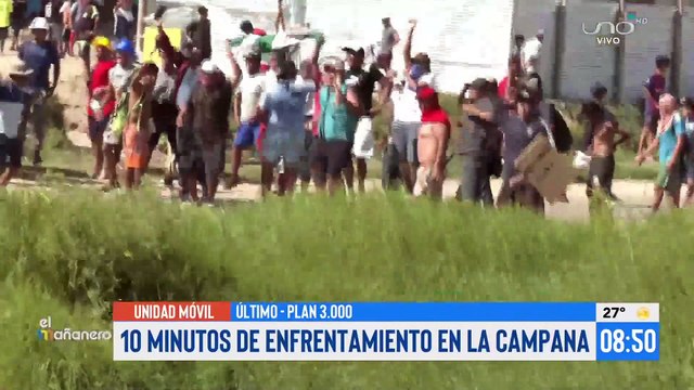 Se desata nuevamente la violencia en el Plan 3000 entre quienes acatan y rechazan el paro en Santa Cruz. Hay dos personas heridas producto de los enfrentamientos.