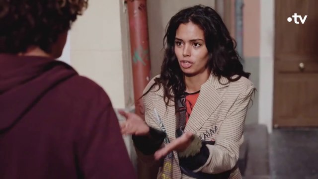 Plus belle la vie : [Indiscrétion] – Betty à bout du harcèlement de Kilian