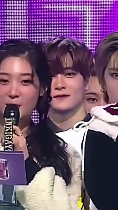 When Jennie giving speech the male Kpop idols reactions  #blackpink #jennie