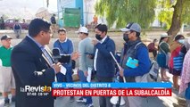 Vecinos bloquean dos avenidas en la zona sur de Cochabamba en demanda de obras