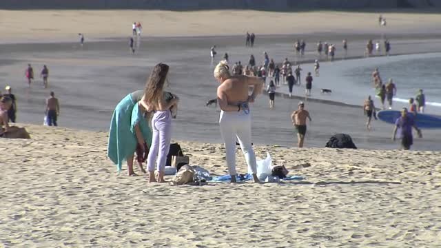 El buen tiempo cambia los hábitos de compra en el textil