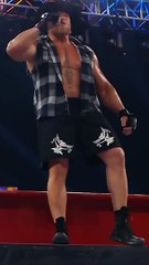 roman reigns perfect mic catch...