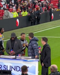 كريستيانو رونالدو يتجاهل مصافحة جاري نيفيل.. ورد فعل مفاجئ من أسطورة مانشستر يونايتد