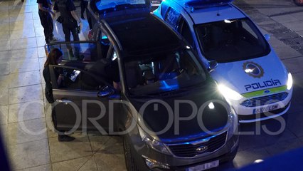 Un coche se estrella en La Corredera tras una persecución policial por el centro de Córdoba