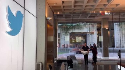 Elon Musk, Twitter Genel Merkezi'ne elinde lavaboyla girdi