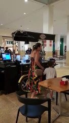 Queda de vidro causa alvoroço no Casa Park