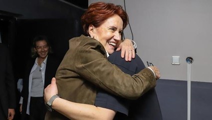 Meral Akşener, Kılıçdaroğlu'nu eleştirdiği şakayla gündem olan komedyeni izlemeye gitti