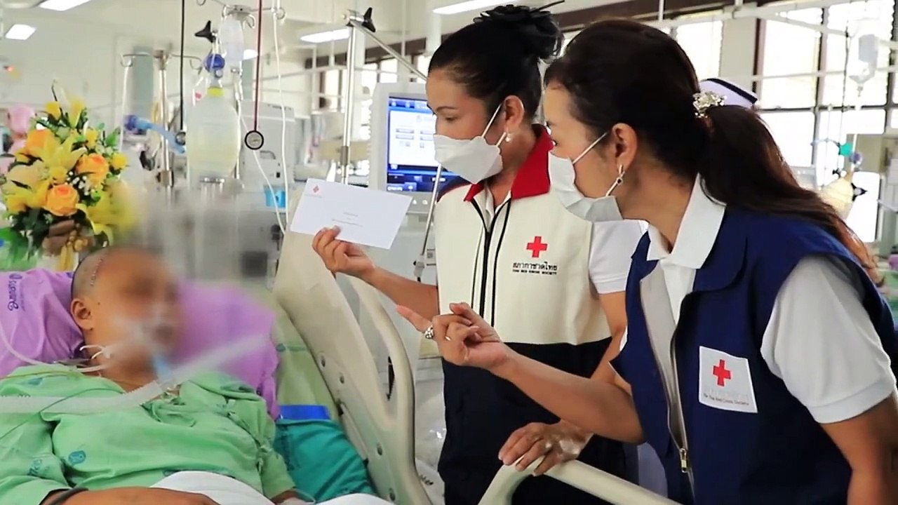 เฮลั่นโรงพยาบาลเหลือเชื่อสาววัย 47 เหยื่อได้คลั่งยานรกได้ยินเสียง“เมียผู้ว่า ฯมาเยี่ยม”ฟื้นลืมตาพร้อมยกมือชู 2 นิ้วสู้ ๆรอดตายปาฏิหาริย์