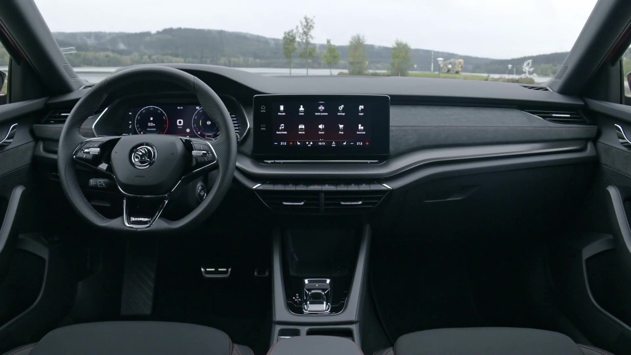 ŠKODA OCTAVIA RS - Sportliches Interieur und ein zentraler Airbag