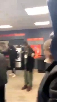 Chasse à l'homme à Évry-Courcouronnes pour retrouver des agresseurs après la diffusion d'une vidéo où des jeunes frappent très brutalement un homme dans une laverie